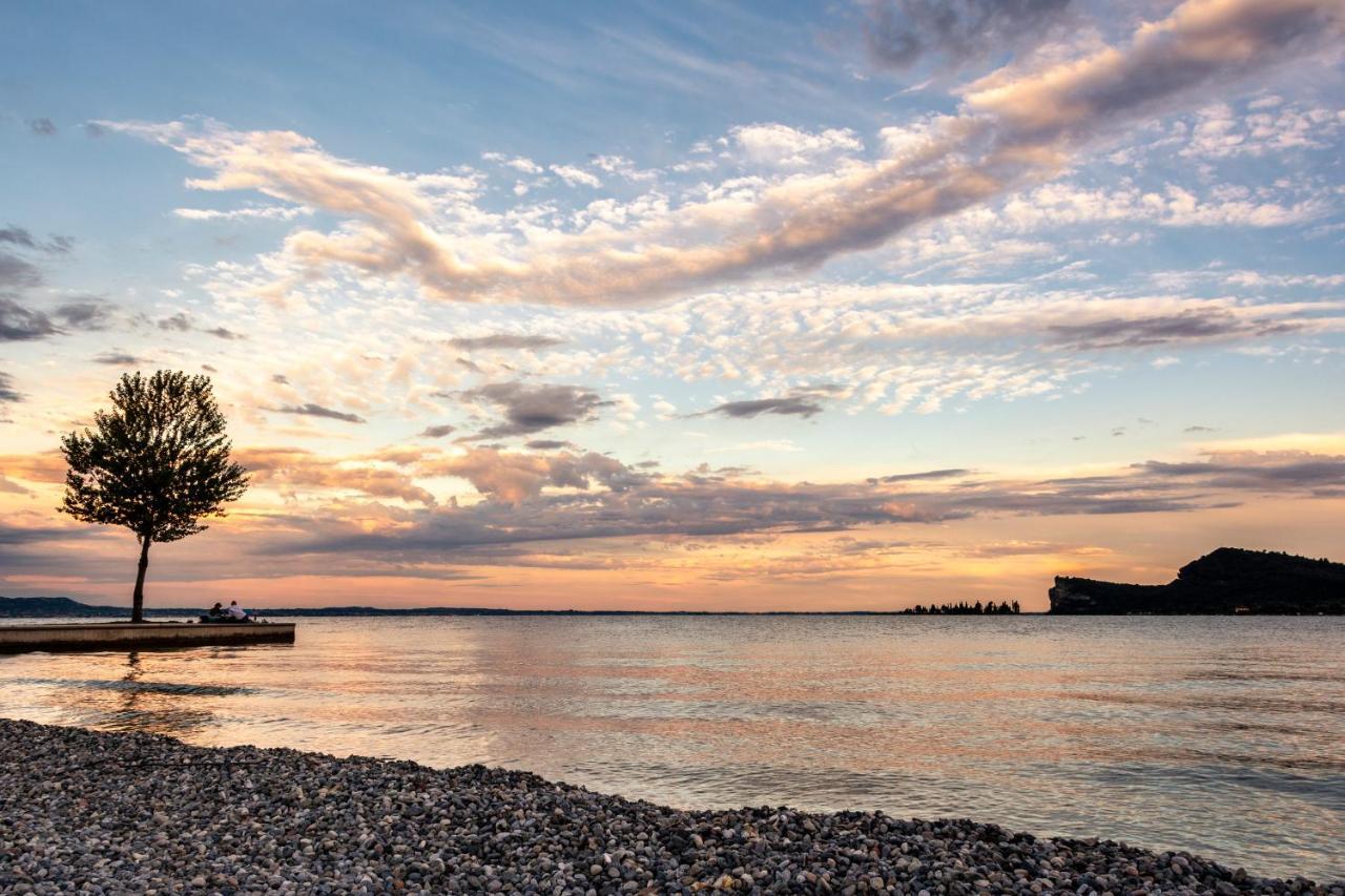 Appartamento Agata San Felice del Benaco Exterior foto